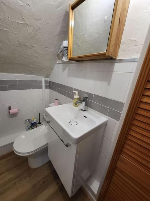 Charmant Appartement Au Coeur Du Quartier St-Pierre أميا المظهر الخارجي الصورة